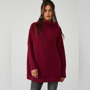 Free People NWOT Ottoman Slouchy Tunic Sweater in Maroon Size Small